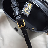 유광 가죽 소재의 LE 37 미니백 765870 &#038;amp;gt; Le 37 - 르 37