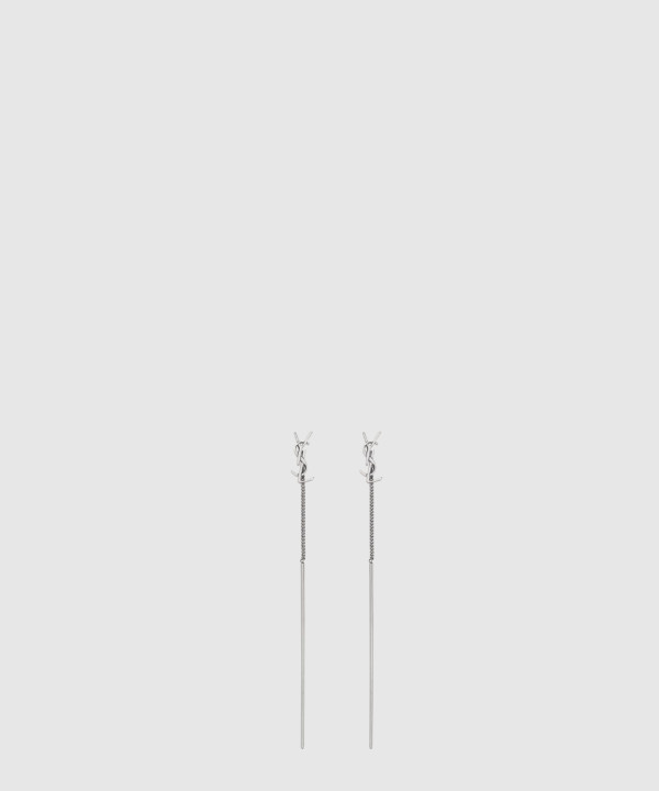 메탈 소재의 CASSANDRE 스레더 이어링 618031